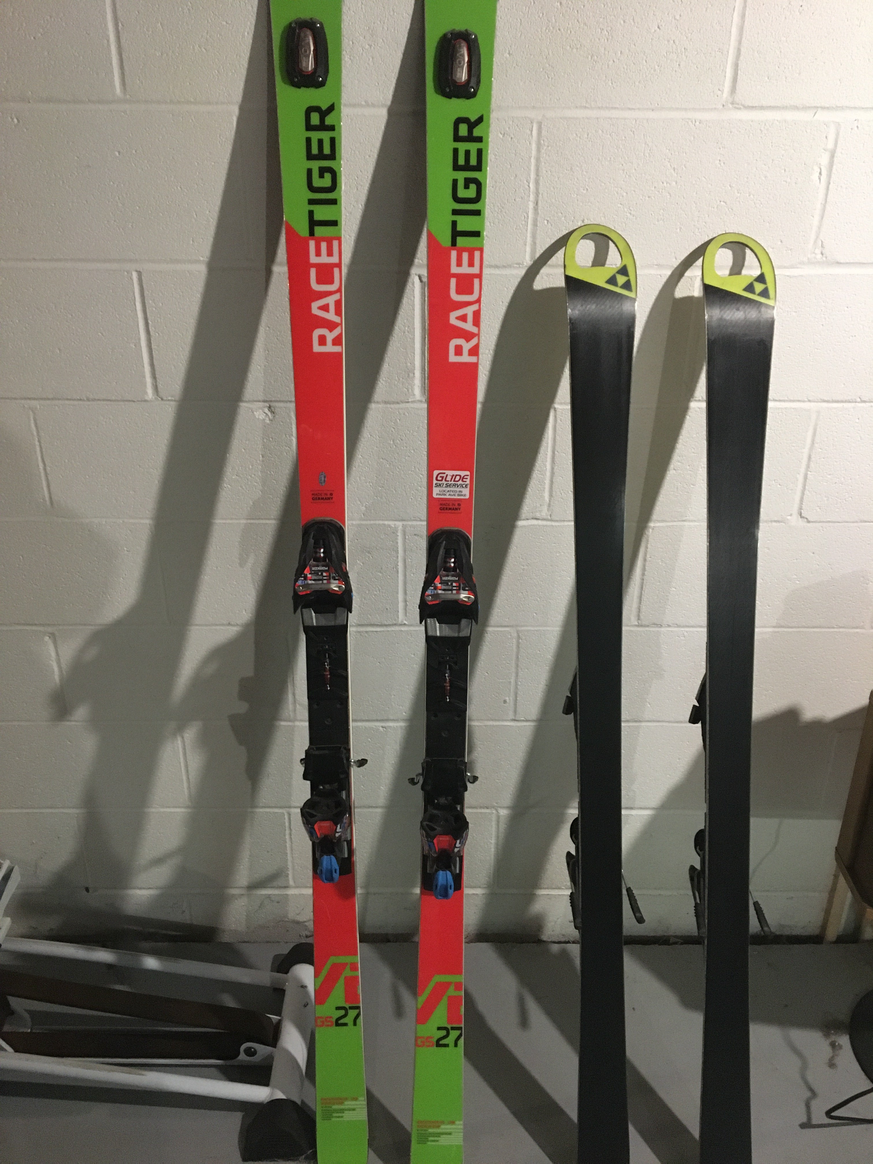 Used Men's 2019 Volkl 188 cm Racing Racetiger GS Skis With