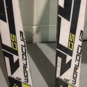 Used Kid's 2013 Fischer 150 cm Racing RC4 World Cup GS Skis With Bindings Max Din 10