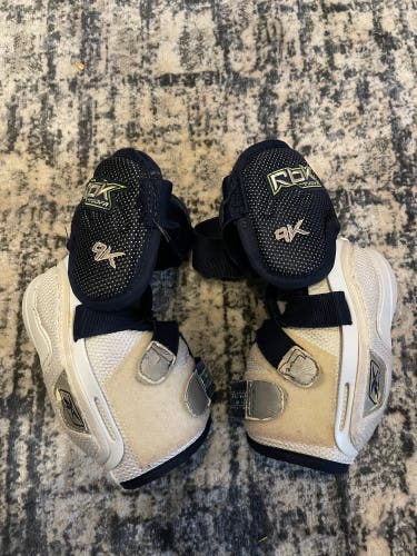 Used Small Reebok 9k Elbow Pads