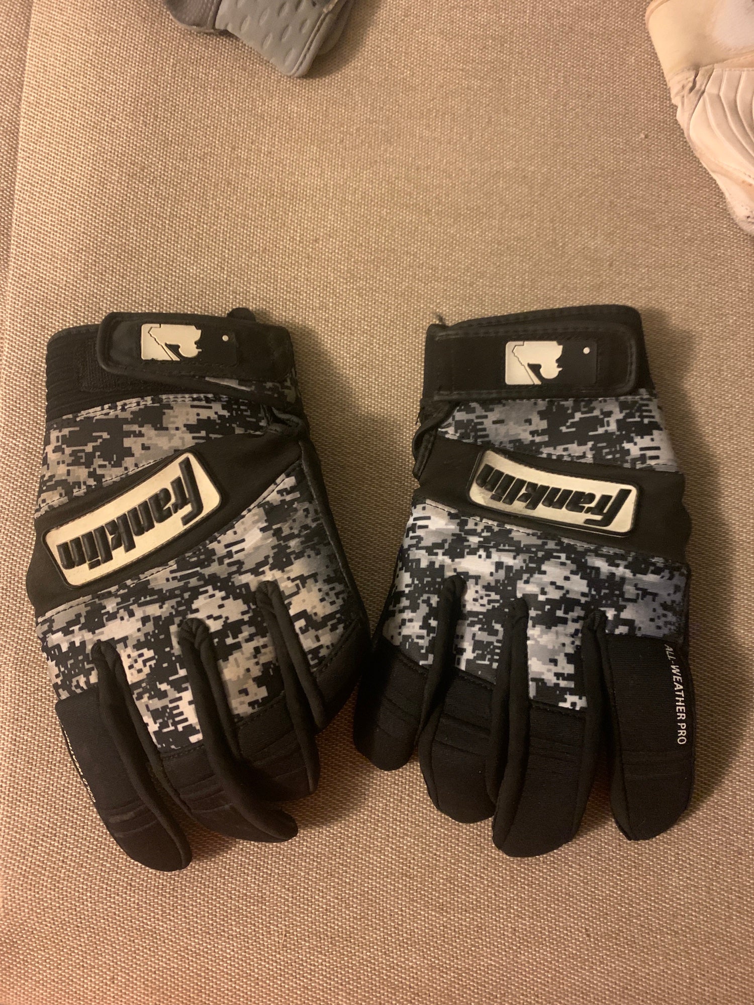 Franklin Sports MLB Digitek Baseball Batting Gloves