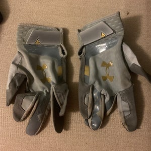 Used XL Under Armour Harper Hustle Batting Gloves