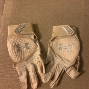 Used XL Under Armour Yard Batting Gloves