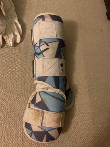 Blue Used Senior EvoShield  Leg