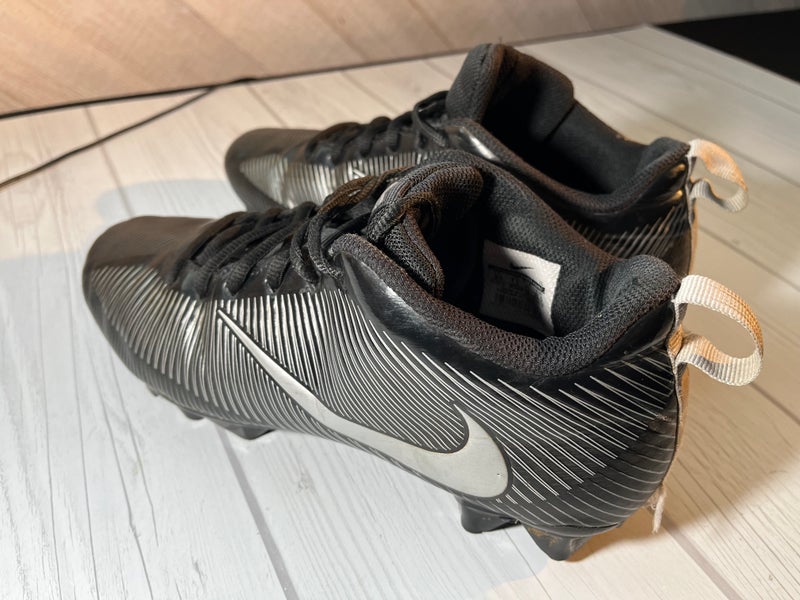 Used Men's Size 8.5 (Women's 9.5) Molded Cleats Nike Low Top Vapor strike 5