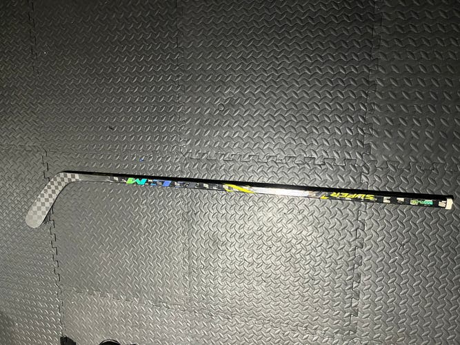 Intermediate Left Hand P29  Super Tacks AS4 Pro Hockey Stick