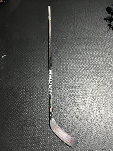 Senior Left Hand P92M  Vapor Hyperlite Hockey Stick