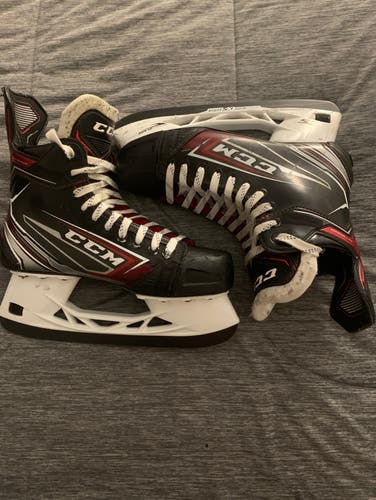 Used CCM Regular Width Size 8 JetSpeed FT470 Hockey Skates