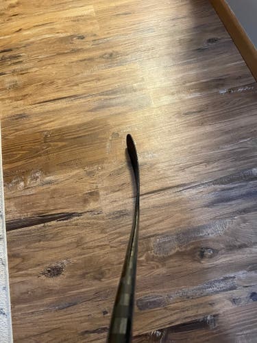 Senior Used Right Handed Bauer Ag5nt Hockey Stick P92