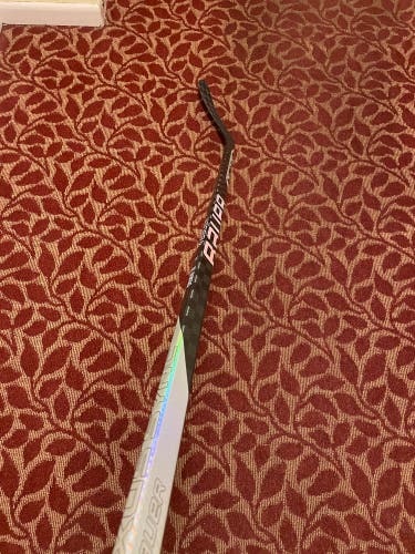 Senior Left Hand W71 Pro Stock Nexus Sync Hockey Stick