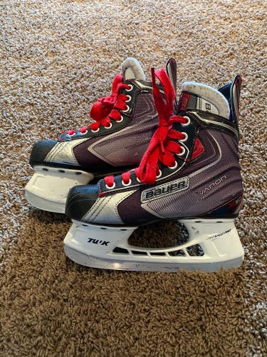 Used Bauer Size 1.5 Vapor x50 Hockey Skates