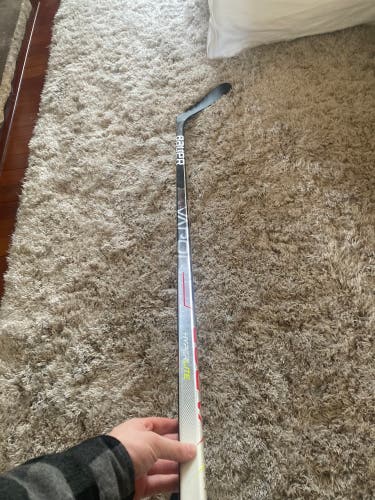 Intermediate Right Handed P92  Vapor Hyperlite Hockey Stick