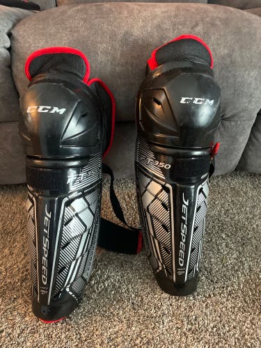 CCM  JetSpeed FT350 Shin Pads