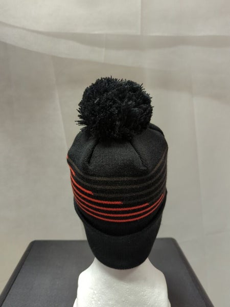 Men's New Era Black Cleveland Browns 2023 NFL Crucial Catch Cuffed Knit Hat