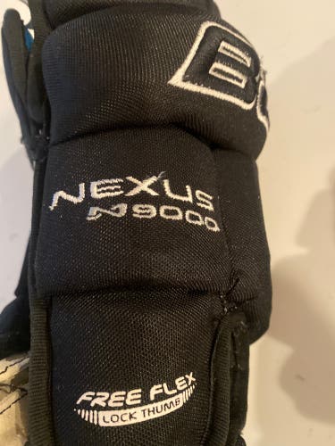 Bauer 15" Nexus 9000 Gloves
