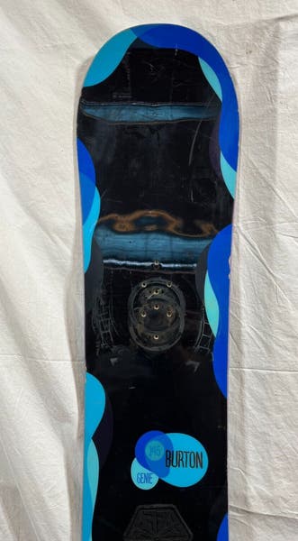 burton genie women's snowboard Saint Bernard mellow flex with a convex base for a virtually Burton Genie 145cm Twin-Tip Flat