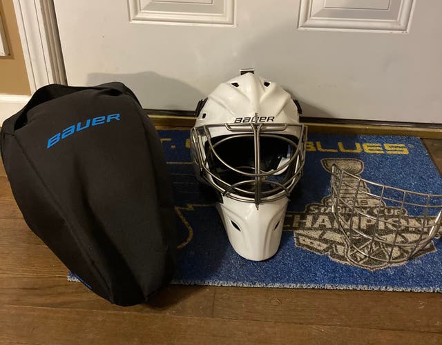 Bauer Concept 2 Sr Cat Eye goalie mask Size M/L