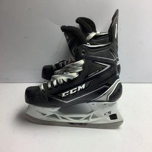 Used Ccm Ribcore Junior 04.5 Ice Hockey Skates