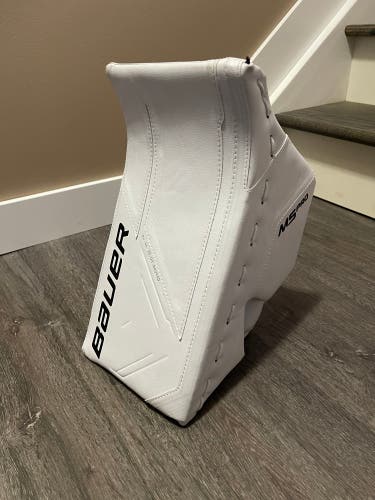 Bauer M5 Pro Goalie Blocker
