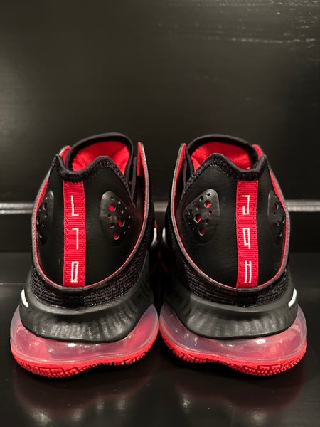 LeBron 19 Low Basketball Shoes