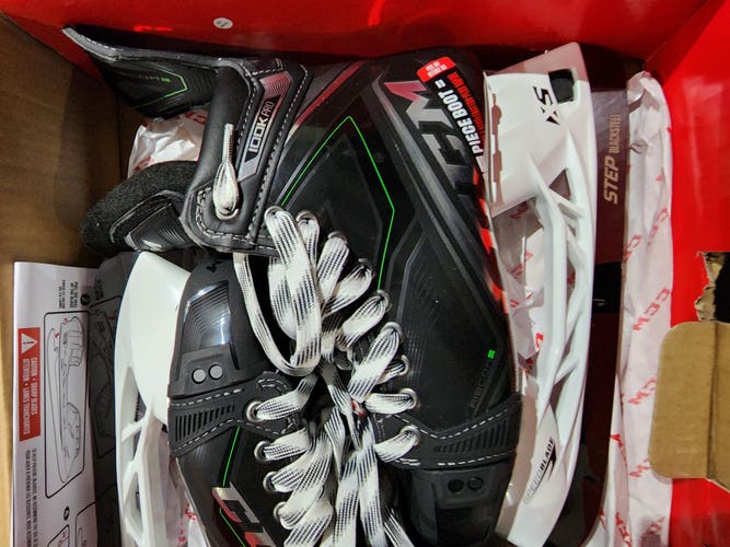 Senior New CCM RibCor 100k Pro Hockey Skates Regular Width Size 7