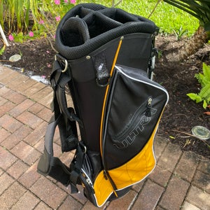 Wilson ultra golf stand bag.   Wilson Ultra Golf Stand Bag