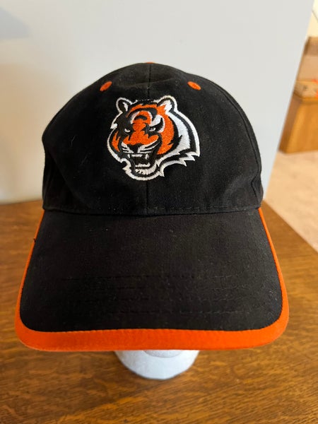 Vintage Cincinnati Bengals tiger logo cap by NFL.