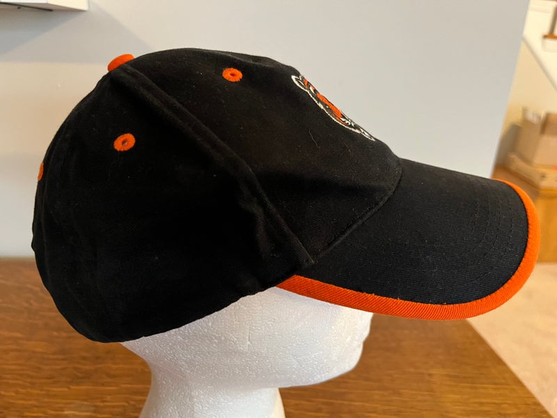 Vintage Cincinnati Bengals tiger logo cap by NFL.