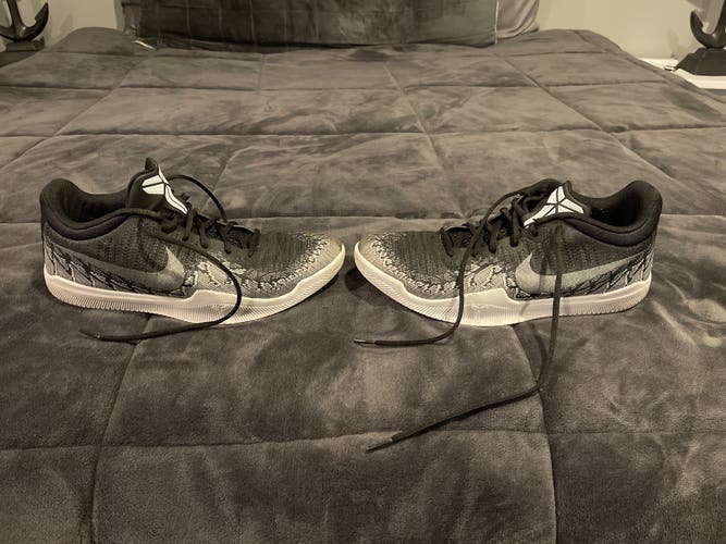 New Size Men's 10.5 (W 11.5) Nike Kobe AD Shoes