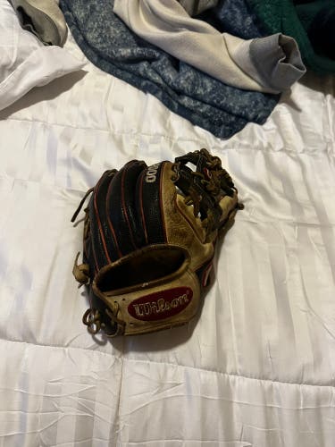 Infield 11.5" A2000 Baseball Glove