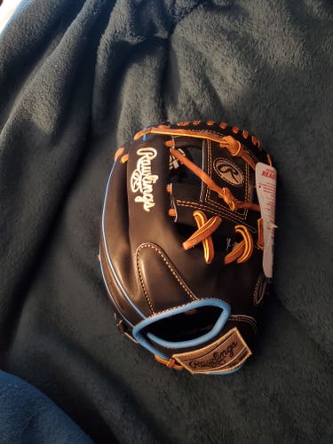New Rawlings Right Hand Throw Infield Heart of the Hide Baseball Glove 11.5"