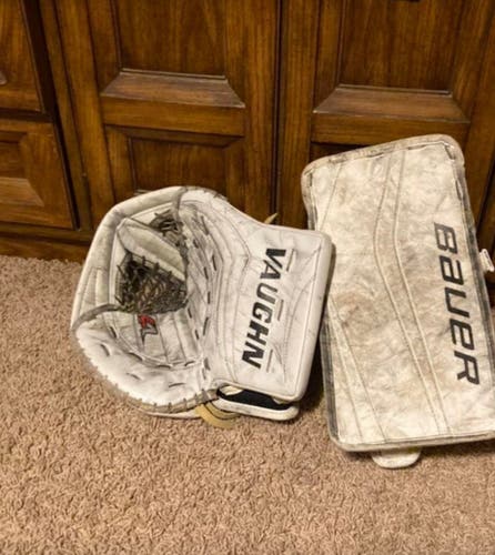 Bauer blocker vaughn glove set