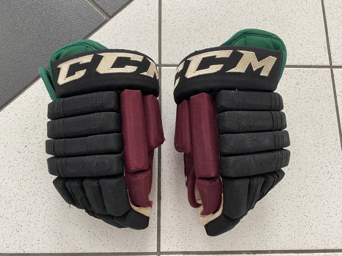 Coyotes CCM Kachina Pro Stock Gloves 14" MIC