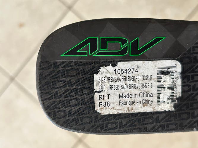 Senior Right Handed P88  Supreme ADV Hockey Stick