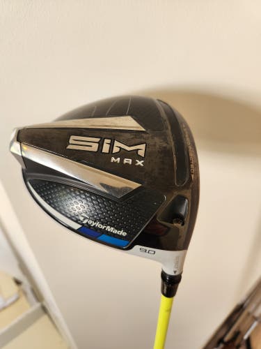 Taylor Made Sim Max driver