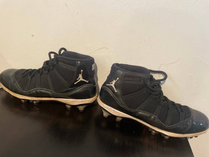 Black Men's Molded Cleats High Top