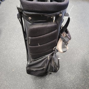Used Miller Stand Bag 4 Way Golf Stand Bags