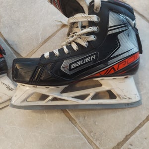 Junior Used Bauer Vapor X2.9 Hockey Goalie Skates Regular Width Size 10