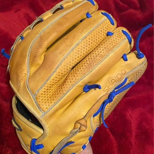 Used Nike Left Hand Throw Pitcher's Shado Elite J Baseball Glove 12"