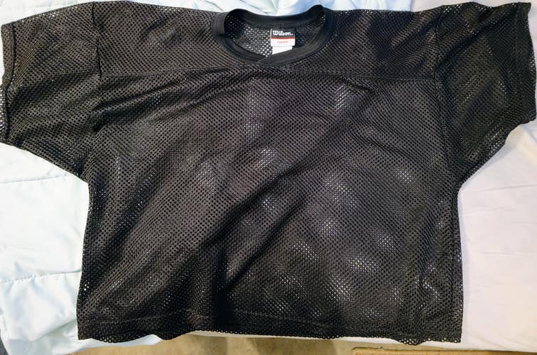 Black Used One Size Fits All Kids Unisex Wilson Jersey