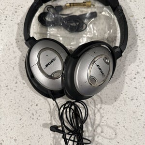 Used Bose QuietComfort 2 Headphones - Silver Headphones