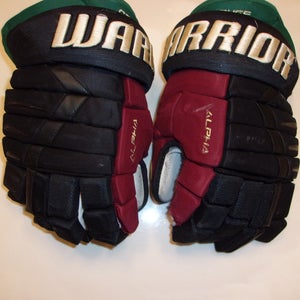 Arizona Coyotes Lawson Crouse game-worn #67 Warrior Alpha Pro throwback gloves from 2022-23 season
