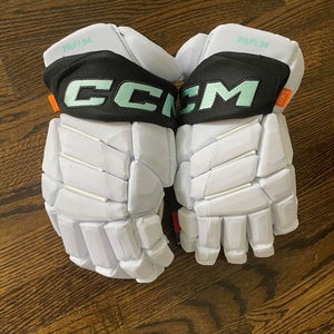 2023 NHL All Star Game CCM Jetspeed Pro Stock Return Auston Matthews 14" Gloves