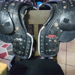 Used Youth Large Schutt Shoulder Pads
