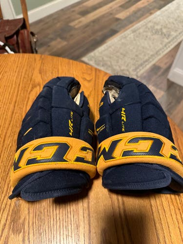 CCM 14"  4R Lite Gloves