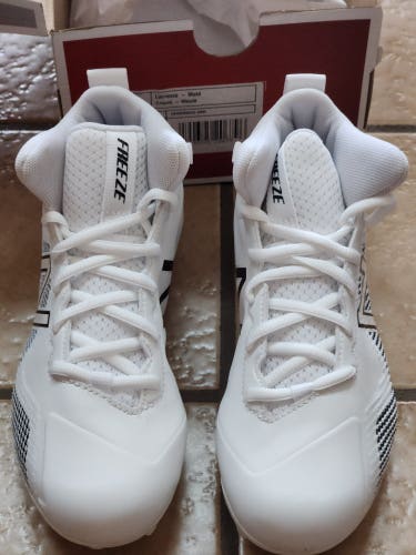 Youth New -  Size 3.0 Wide - New Balance Freeze Jr. Lacrosse Cleats
