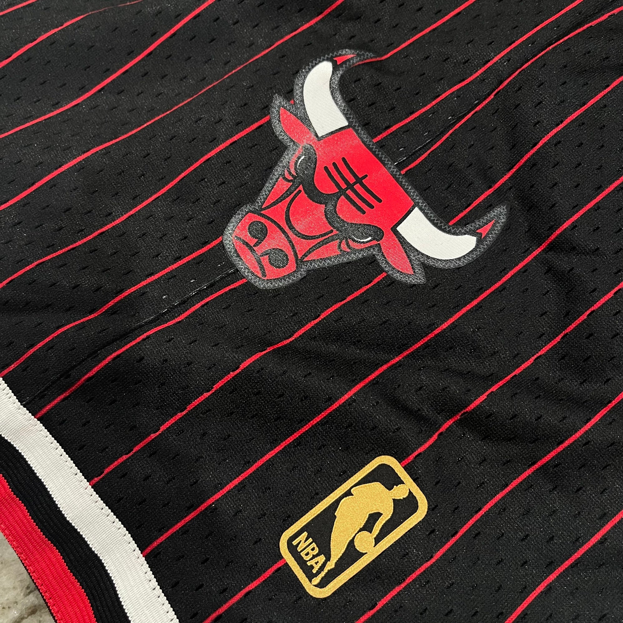 Mitchell & Ness - Swingman Shorts Chicago Bulls Alternate 1996-97 