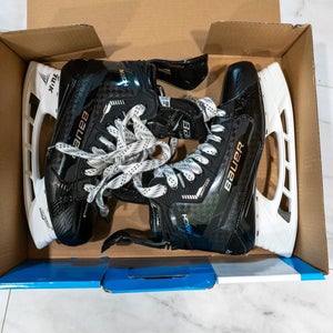 New Bauer  Size 8.5 Supreme Mach Hockey Skates