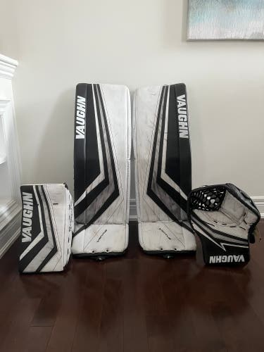 Vaughn Pro Spec SLR2 Goalie Full Set With V9 Glove