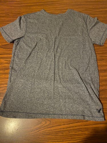 American Eagle Outfitters Men’s Medium Shirt