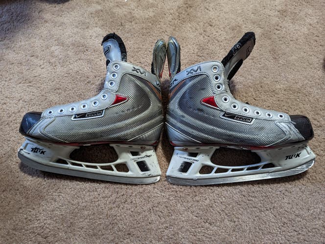 Bauer vapor xvi skates - 5.5EE